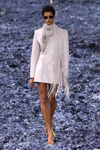 Look 22
